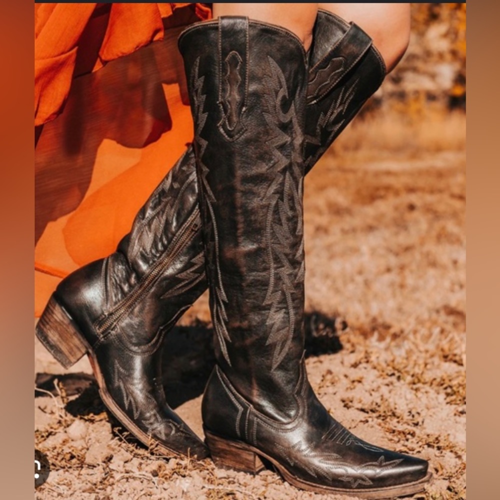 Gorgeous boots! Never worn; brand new in box  & sold out online. Smoke free home